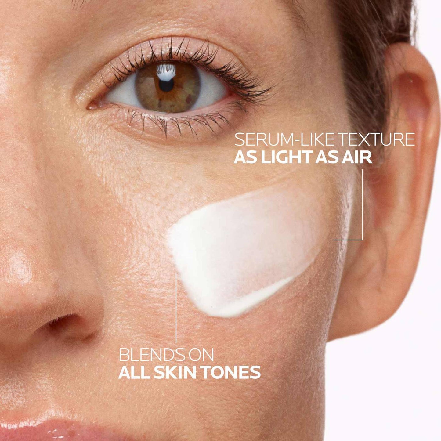 anthelios-uvairtm-spf-50-mineral-serum-sunscreen-e1 07-UVAIRMineral_face-texture-1500.jpg